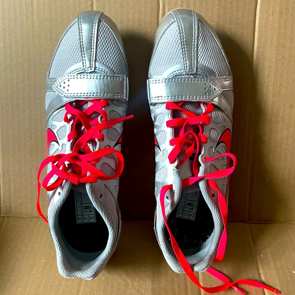 NIKE zoom rival S6